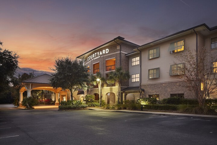Hotel 4 of 51