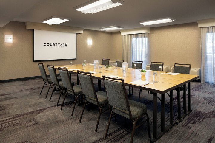 Courtyard by Marriott San Francisco Airport