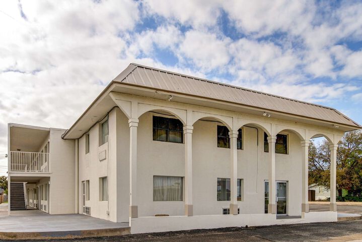 Motel 6 Waco TX - Lacy Lakeview