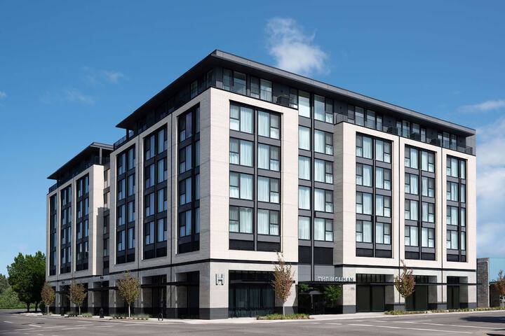 Holman Riverfront Park Hotel Salem Tapestry by Hilton