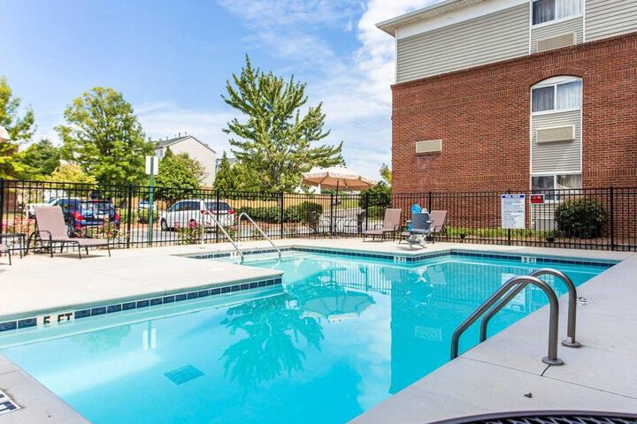 Pool 5 of 32