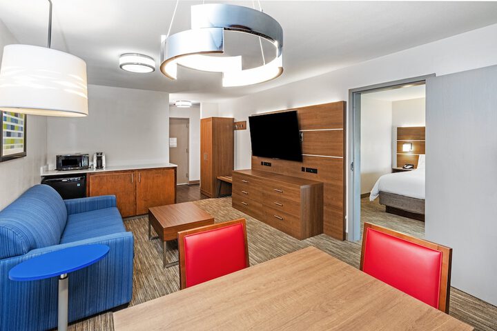 Room 35 of 85