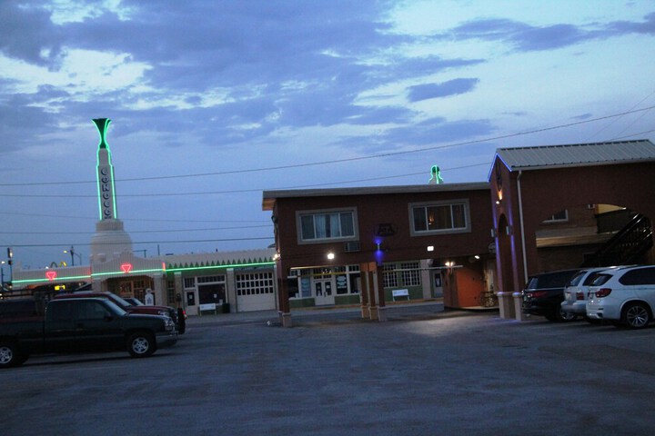 Western Motel