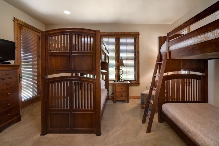 Room 54 of 108