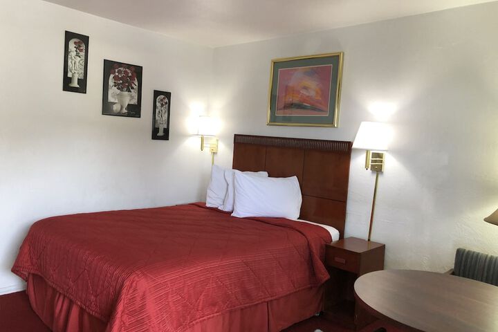 Room 25 of 36