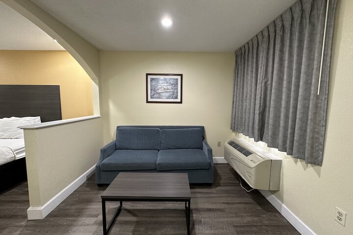 Room 16 of 20