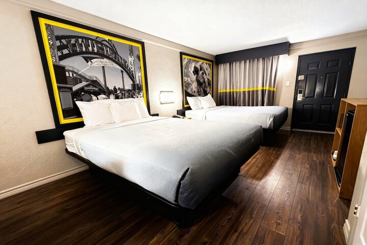 Super 8 by Wyndham Nacogdoches Near University