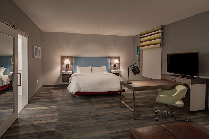 Room 25 of 61