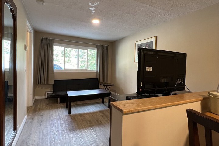 Room 85 of 153