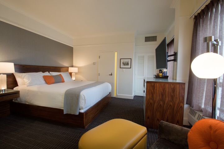 Room 35 of 67