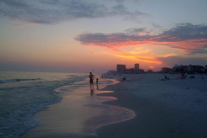 Sandestin Resort Luau by Tufan