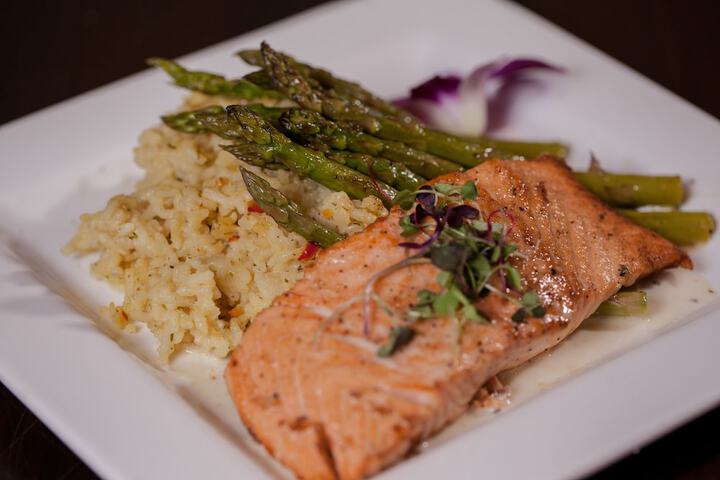 Dining 43 of 58