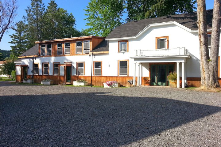 The Lake House Townhouses