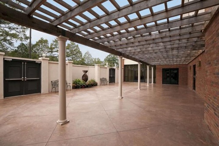 Terrace/Patio 68 of 72