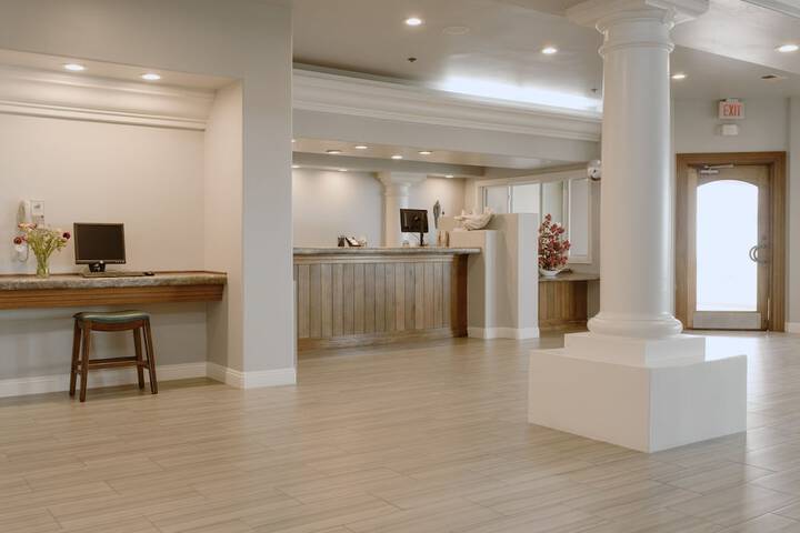 Hotel 4 of 77
