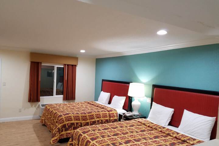 Room 14 of 22