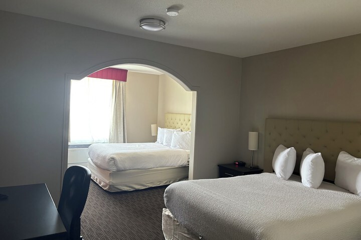 Room 22 of 65