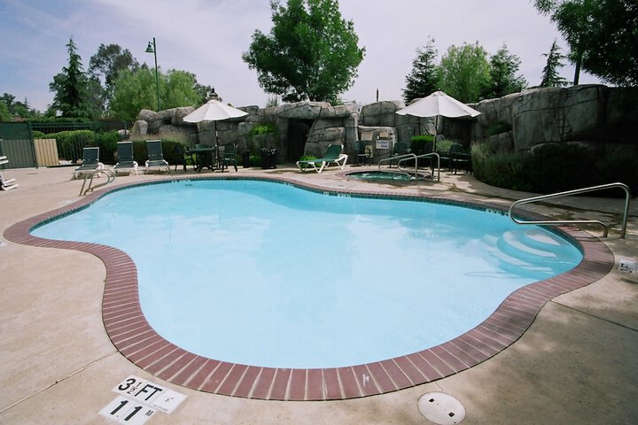 Pool 7 of 53