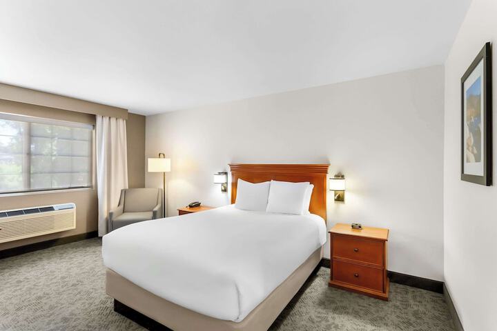 Room 30 of 37