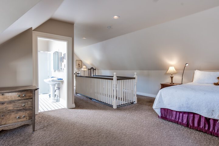 Room 40 of 60