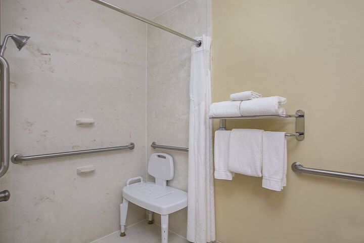 Holiday Inn Express & Suites Somerset Central by IHG
