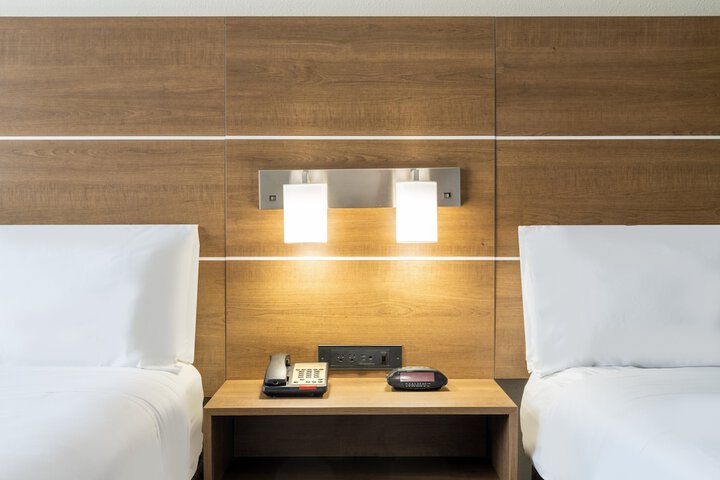 Room 14 of 41