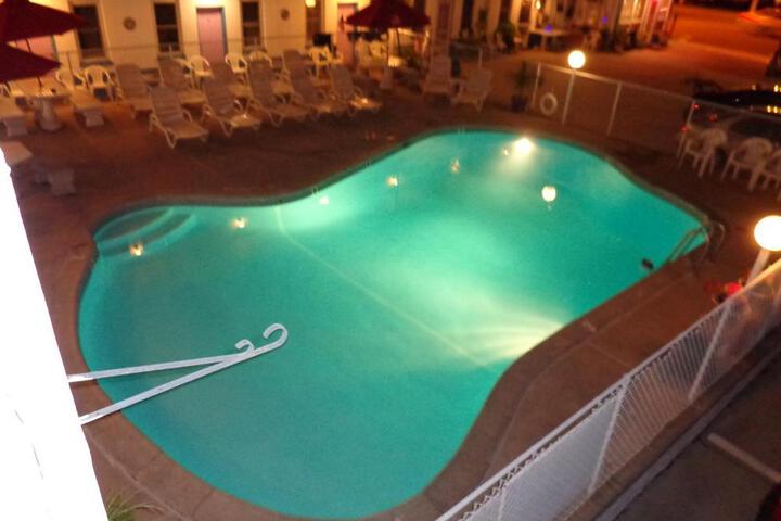 Pool 15 of 27