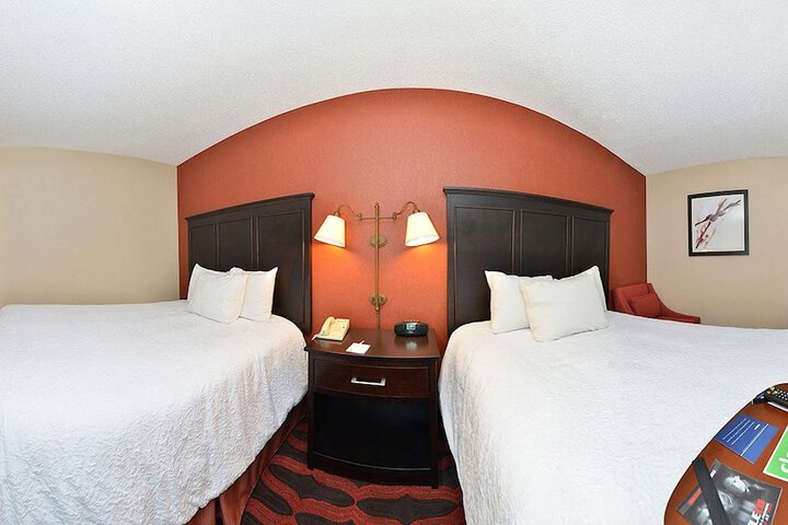 Room 25 of 42