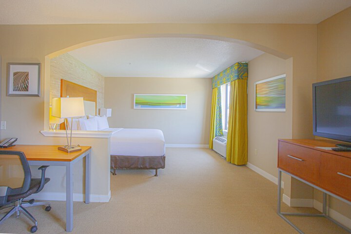 Holiday Inn & Suites Spring- The Woodlands Area by IHG