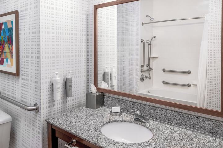 Hampton Inn & Suites Coconut Creek