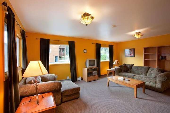 Harborview Inn