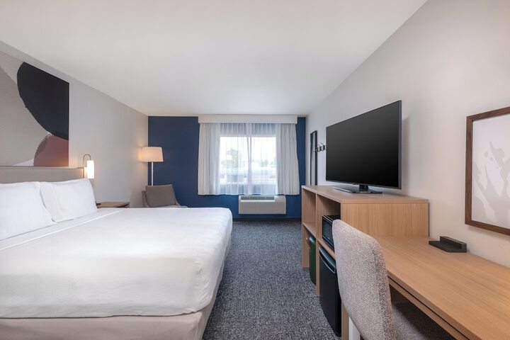 Spark by Hilton Springfield Eugene
