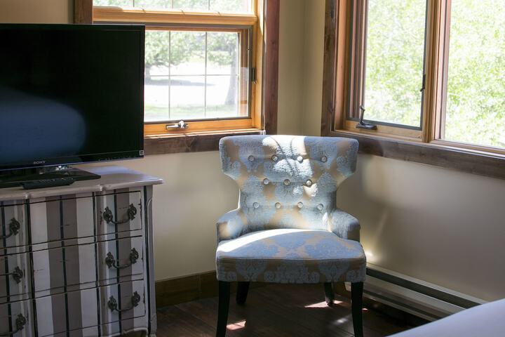 Room 93 of 191