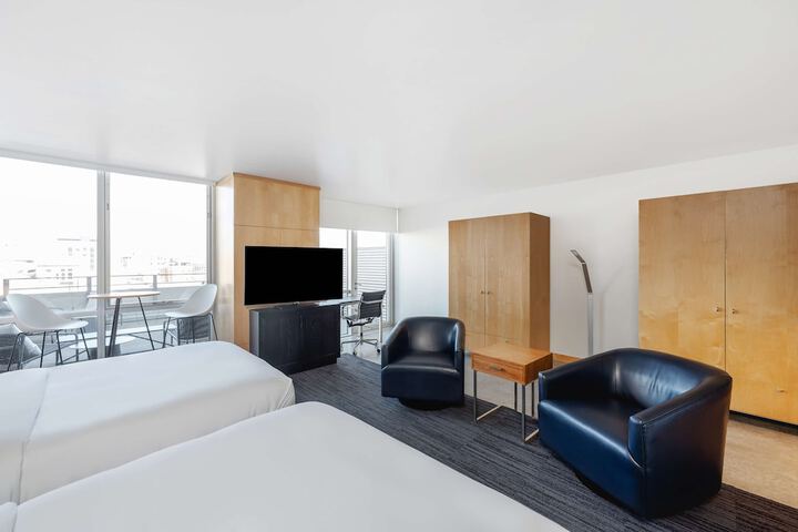 Room 22 of 50