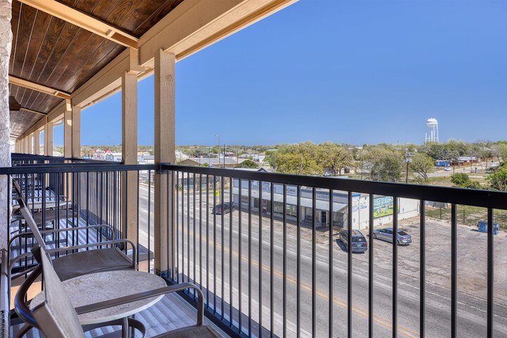 Best Western Bandera Suites & Saloon