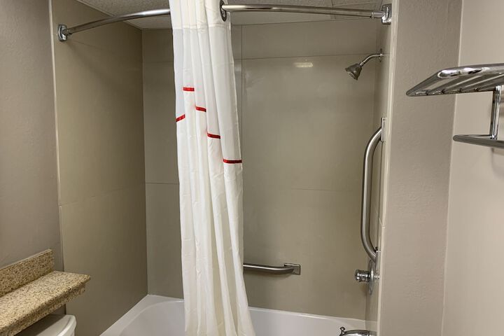 Red Roof Inn & Suites Vineland - Buena