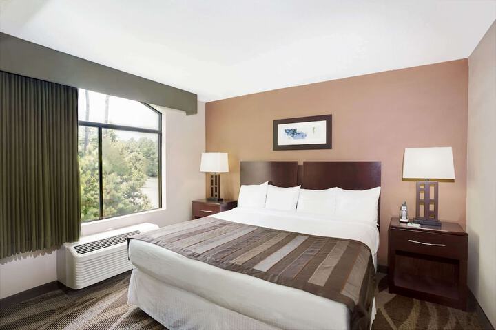 Room 8 of 24