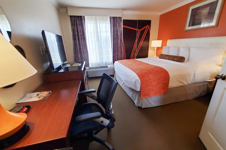 Room 17 of 30
