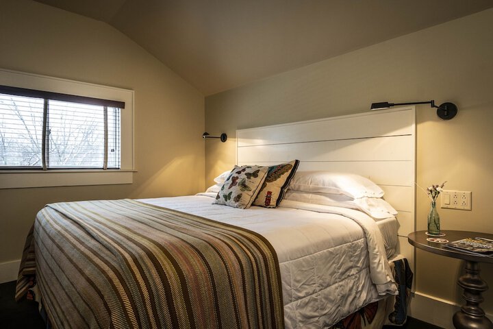 Room 16 of 335