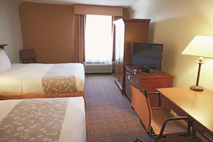 Room 33 of 46