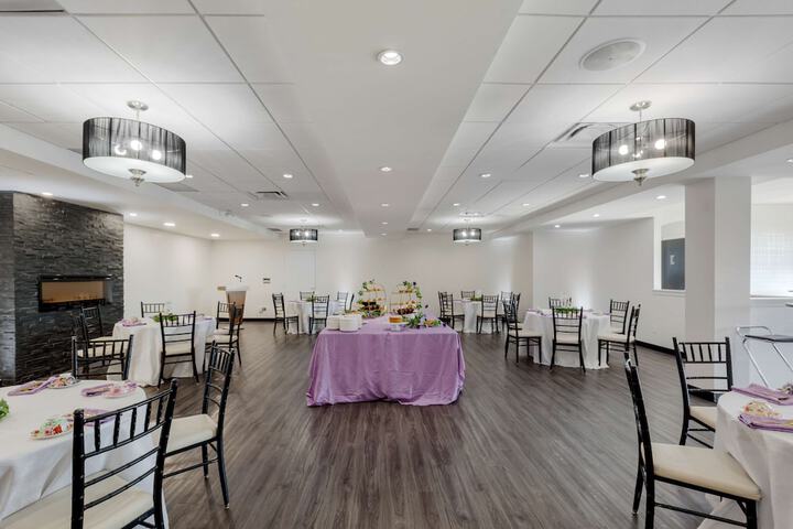 C Hotel by Carmens BW Premier Collection