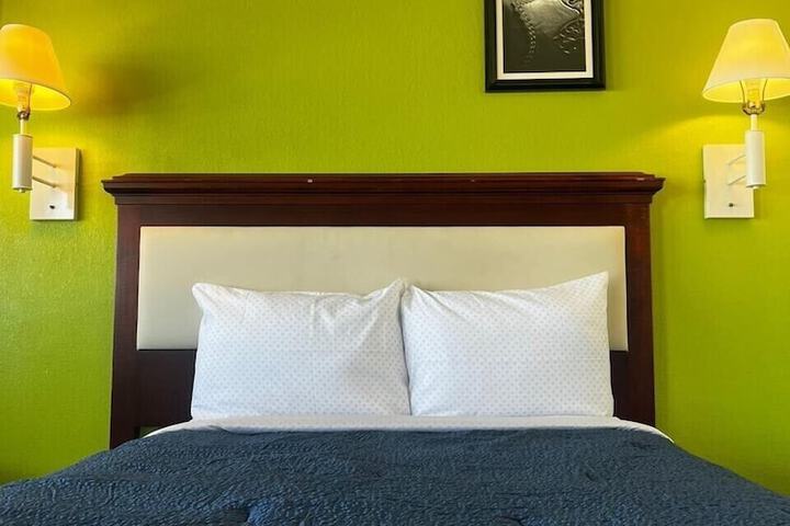 Parkside Inn by PHG - Sweetwater