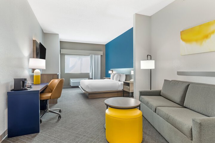 Room 25 of 36