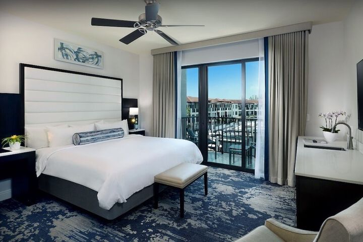 Naples Bay Resort & Marina