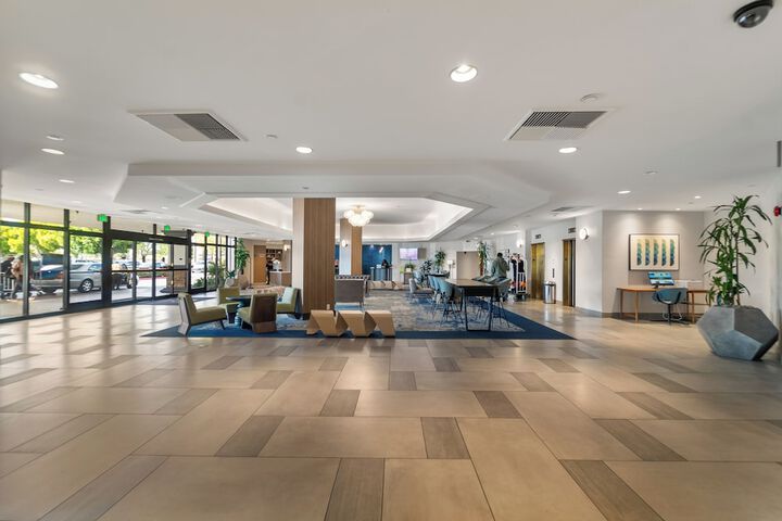 DoubleTree by Hilton Carson