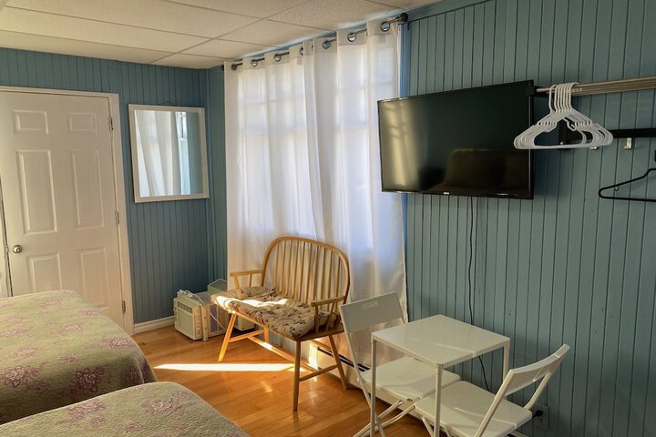 Room 27 of 78