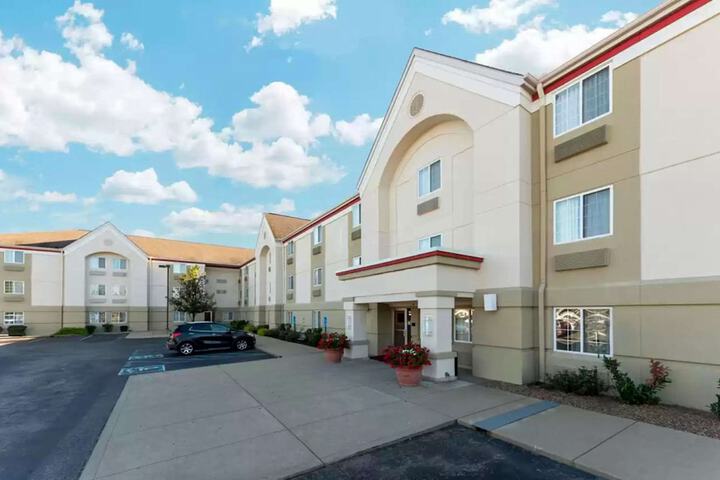 Hotel 2 of 14