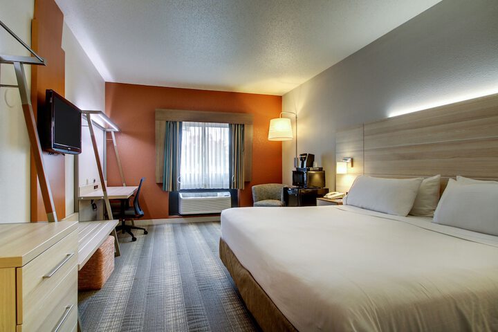 Room 20 of 38