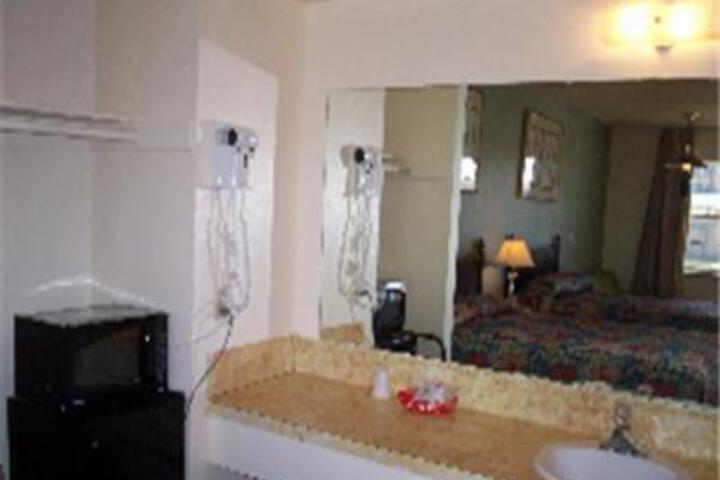 Somerville Inn and Suites