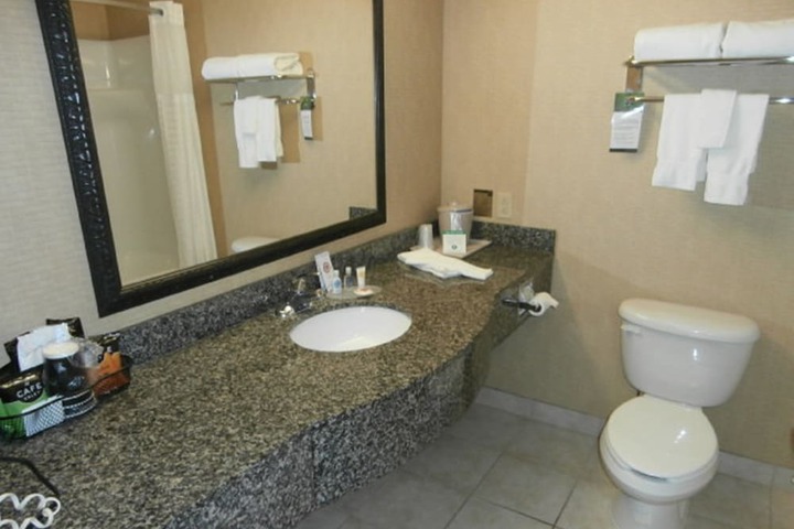 Comfort Inn & Suites Grinnell near I-80